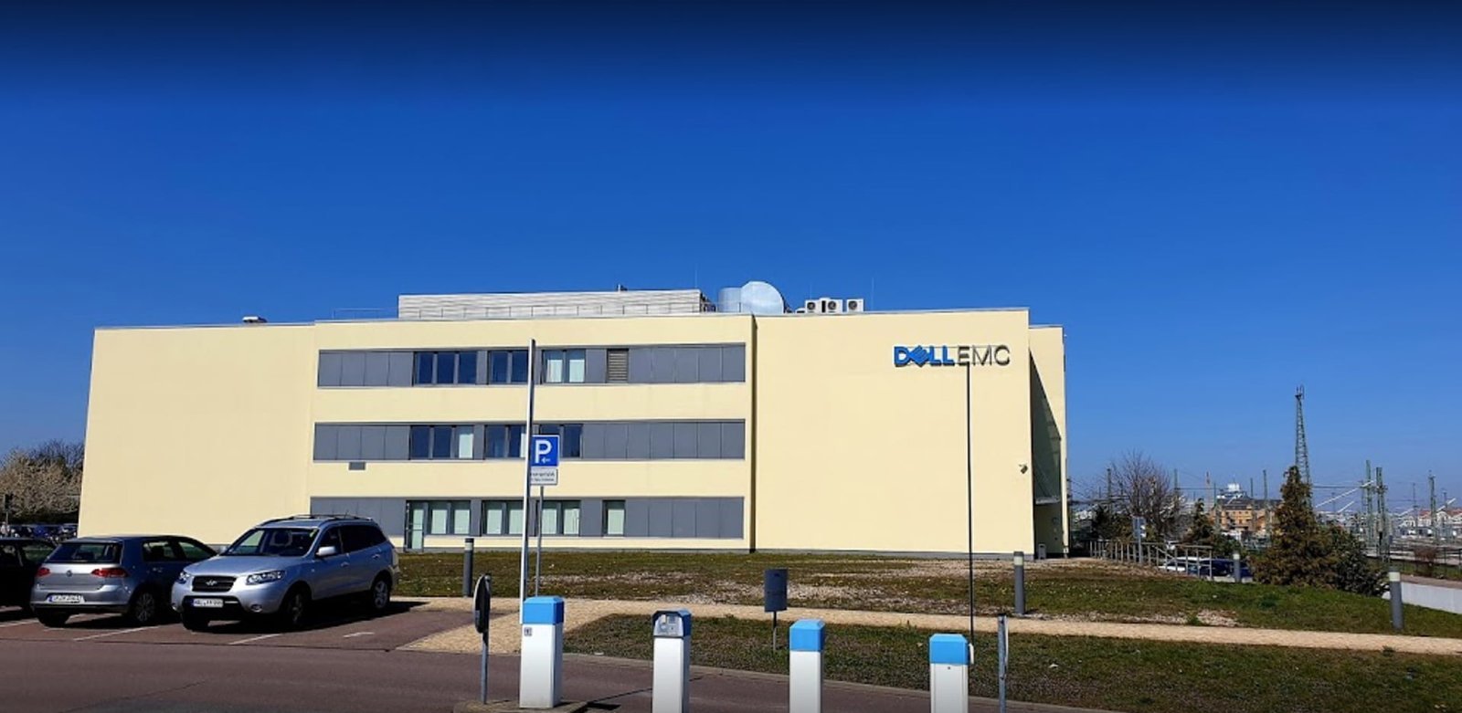 DELL Computers building